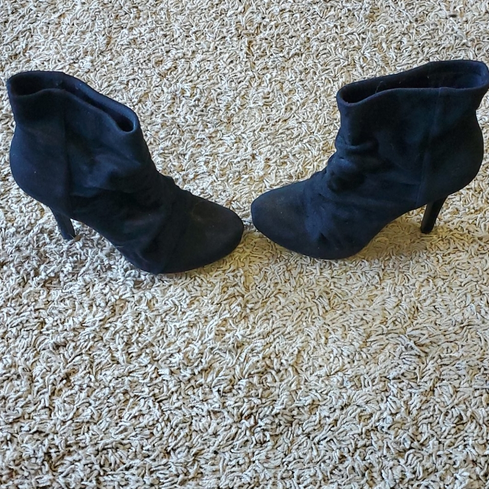 Boots - Picture 2 of 4